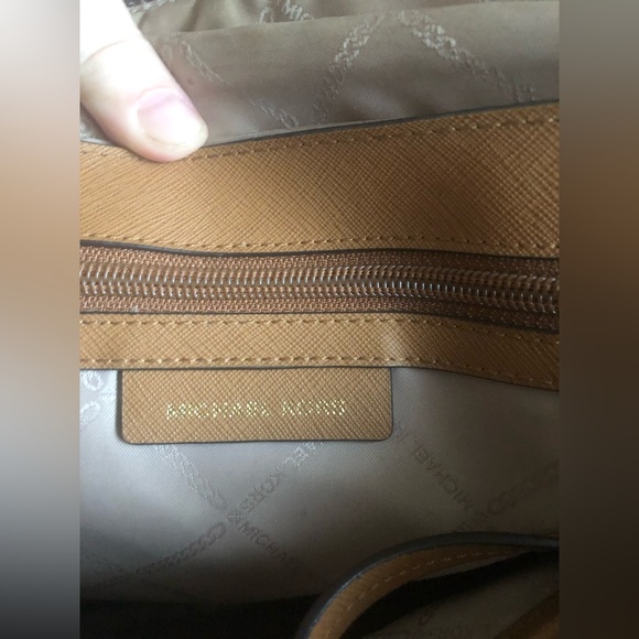 Michael Kors Karla Large Signature Tote - Picture 11 of 15